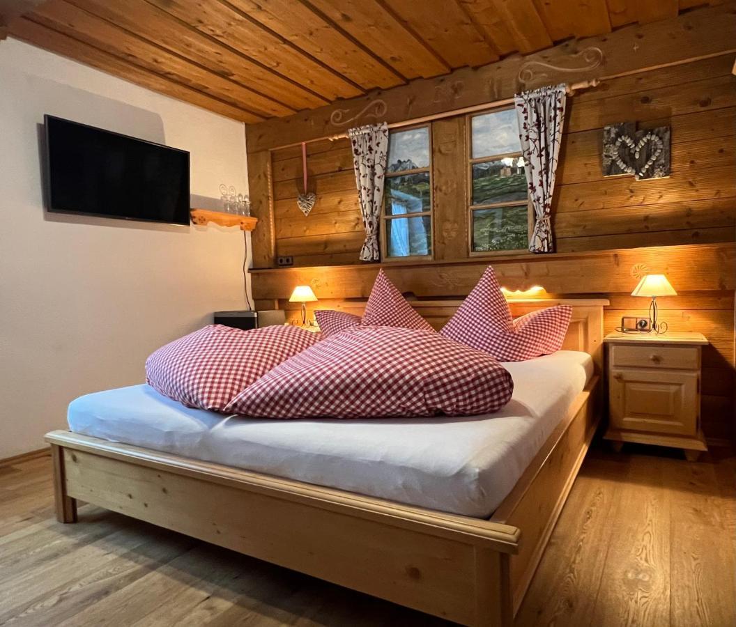 Berghof Am Schwand Hotell Hinterhornbach Exteriör bild